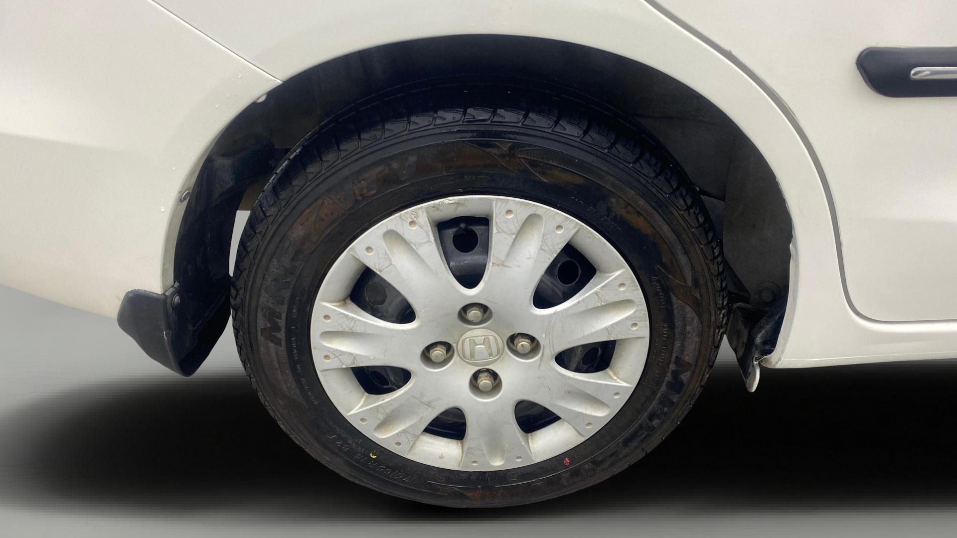 View 2014 Honda Amaze E MT Petrol BS IV Image 24 Used 2014 Honda Amaze E MT Petrol BS IV Image 24