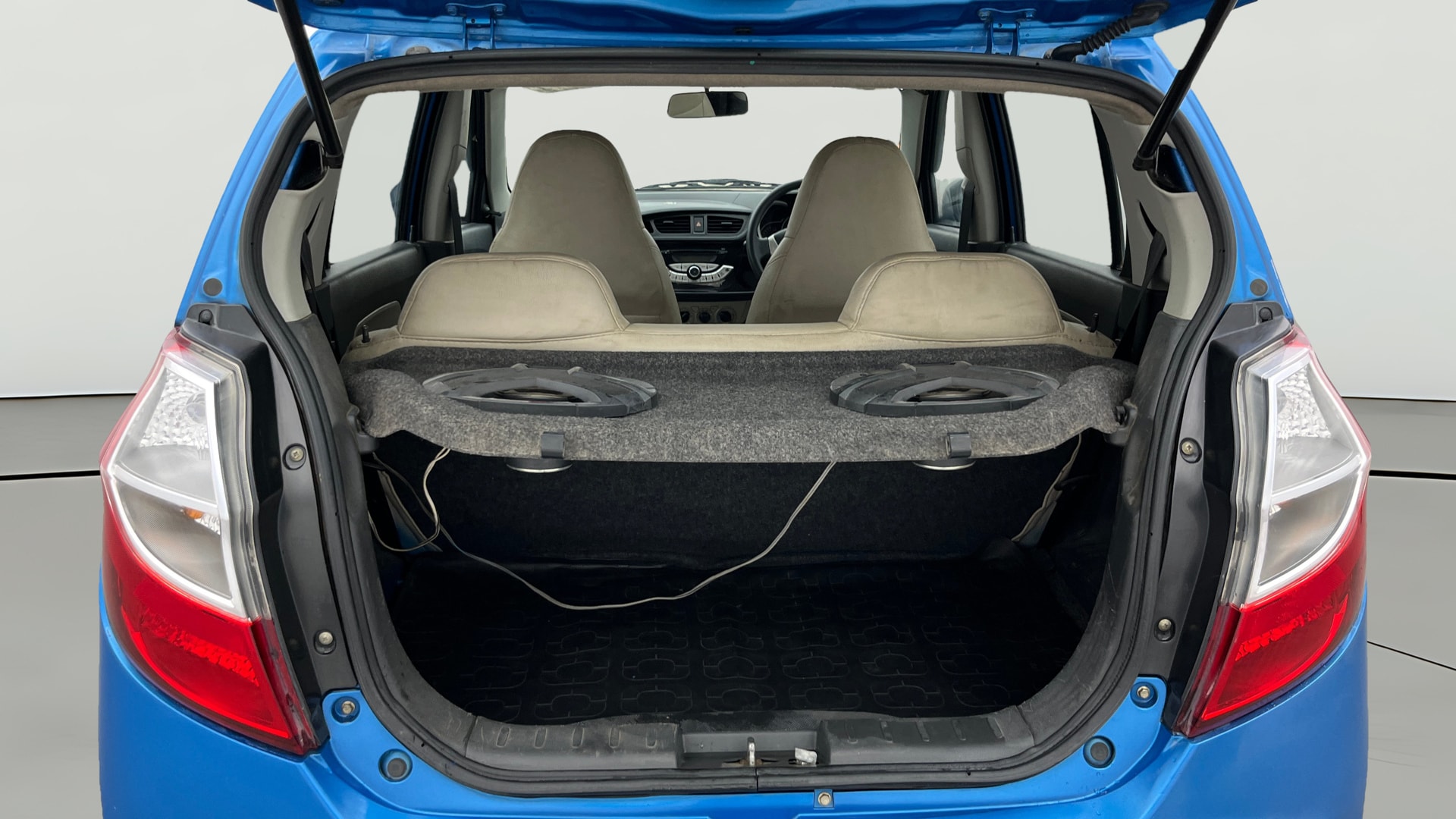 View 2015 Maruti Suzuki Alto K10 LX Image 36 Used 2015 Maruti Suzuki Alto K10 LX Image 36