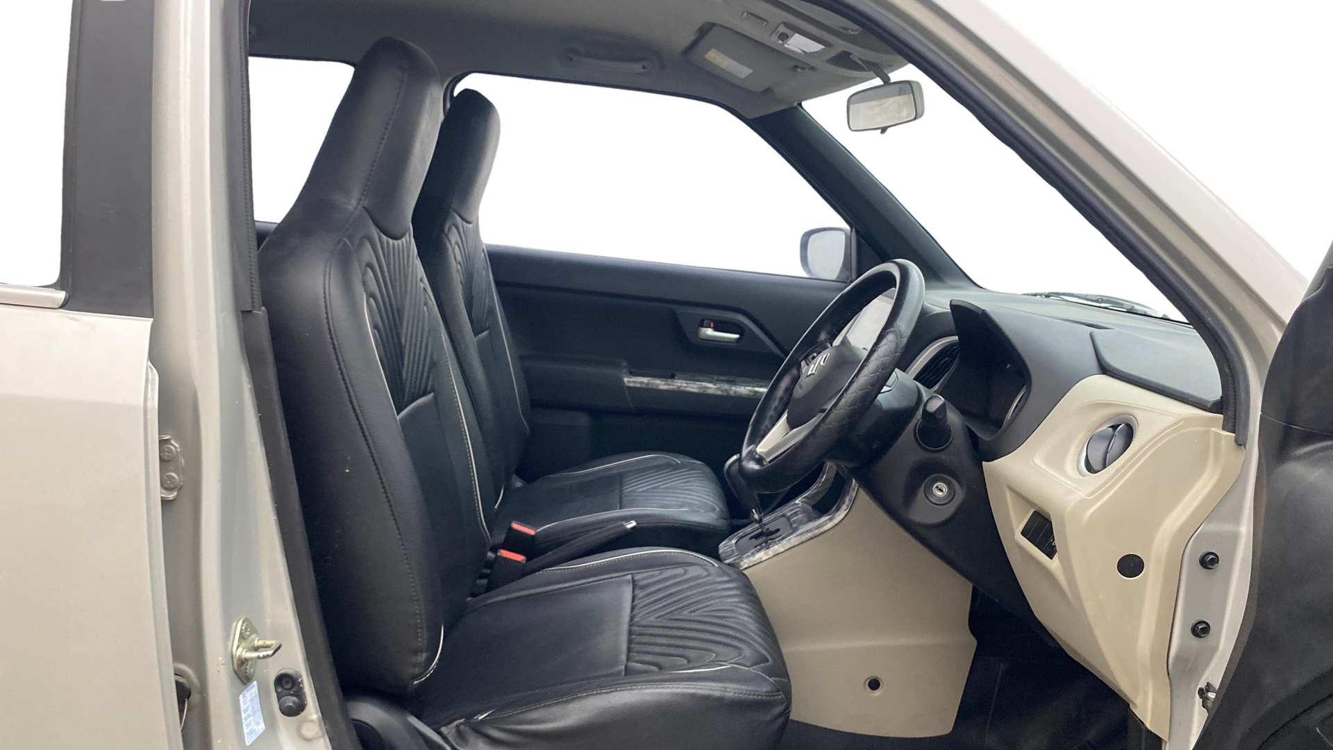 View 2019 Maruti Suzuki 1000 Base Variant Image 25 Used 2019 Maruti Suzuki 1000 Base Variant Image 25
