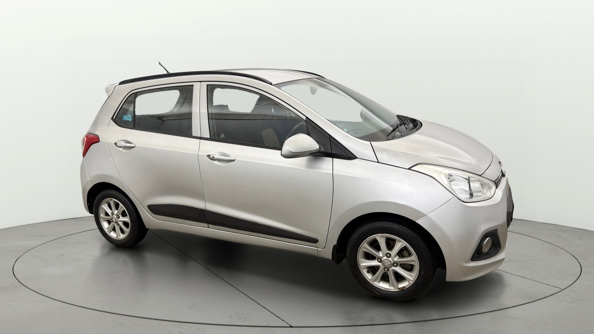 View 2015 Hyundai Grand i10 Asta AT 1.2 Kappa VTVT Image 13 Used 2015 Hyundai Grand i10 Asta AT 1.2 Kappa VTVT Image 13