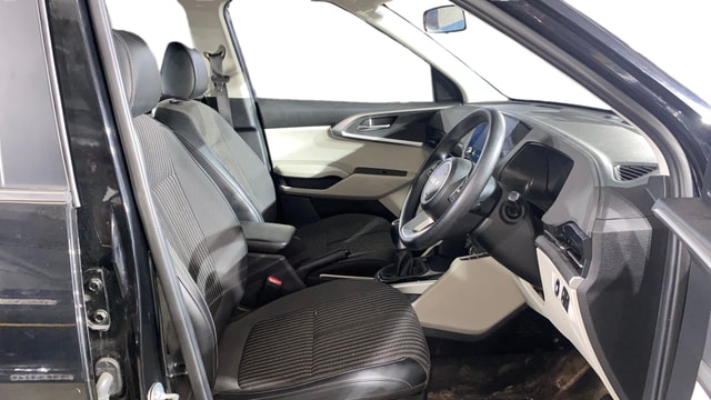 View Kia Carens Image 28 Used Kia Carens Image 28