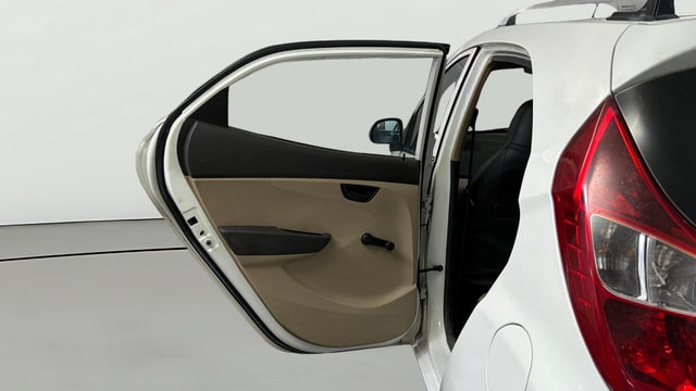 View Hyundai EON Image 22 Used Hyundai EON Image 22
