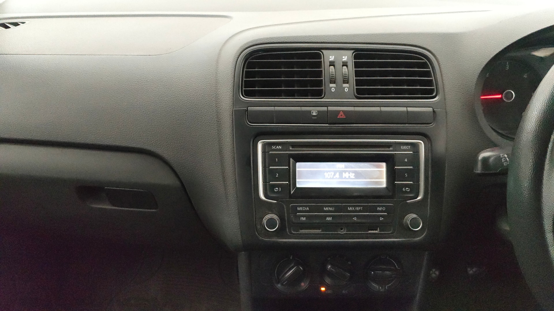 Used 2016 Volkswagen Polo Used 2016 Volkswagen Polo