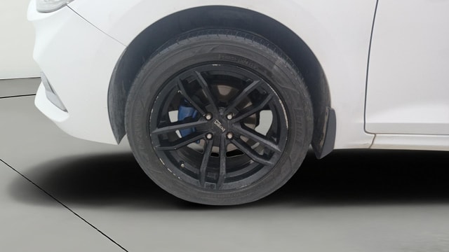 View Hyundai Verna Image 30 Used Hyundai Verna Image 30
