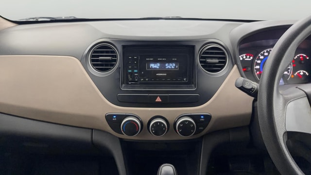 View Hyundai Grand i10 Image 17 Used Hyundai Grand i10 Image 17