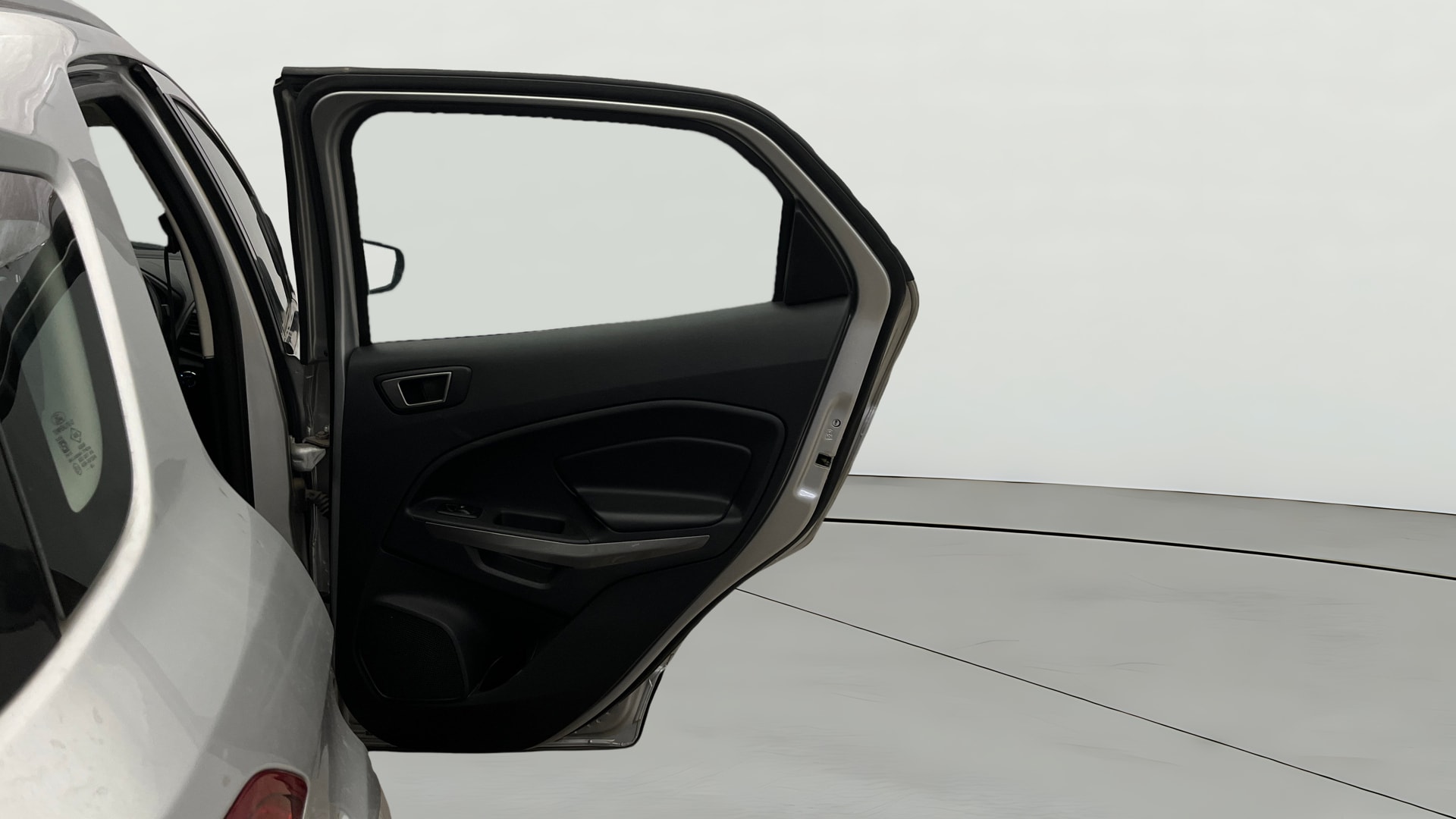 View 2019 Ford EcoSport 1.5 TDCi Diesel Ambiente BS IV Image 5 Used 2019 Ford EcoSport 1.5 TDCi Diesel Ambiente BS IV Image 5