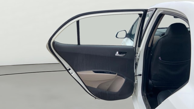 View Hyundai Xcent Image 22 Used Hyundai Xcent Image 22
