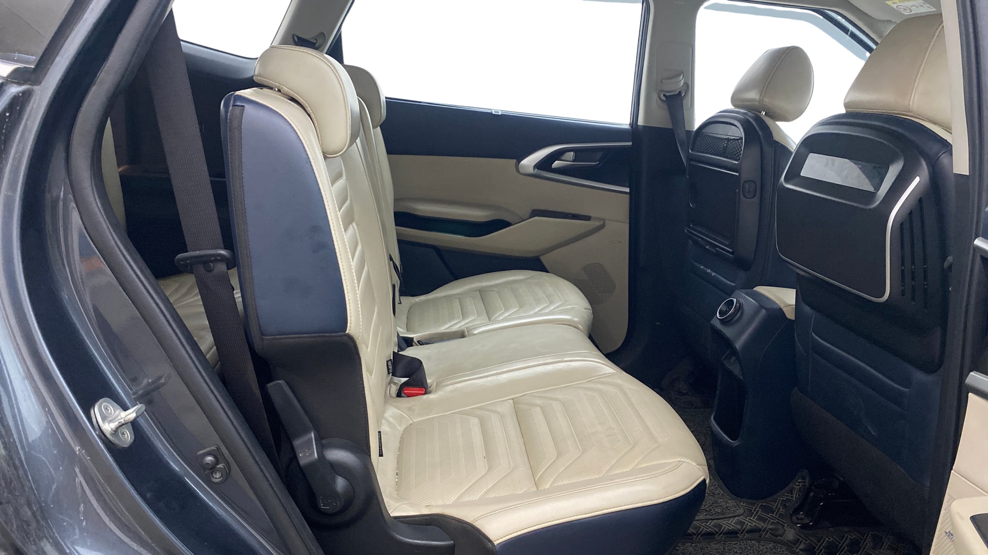 Used 2023 Kia Carens Used 2023 Kia Carens