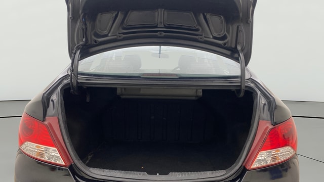 View Hyundai Fluidic Verna Image 37 Used Hyundai Fluidic Verna Image 37