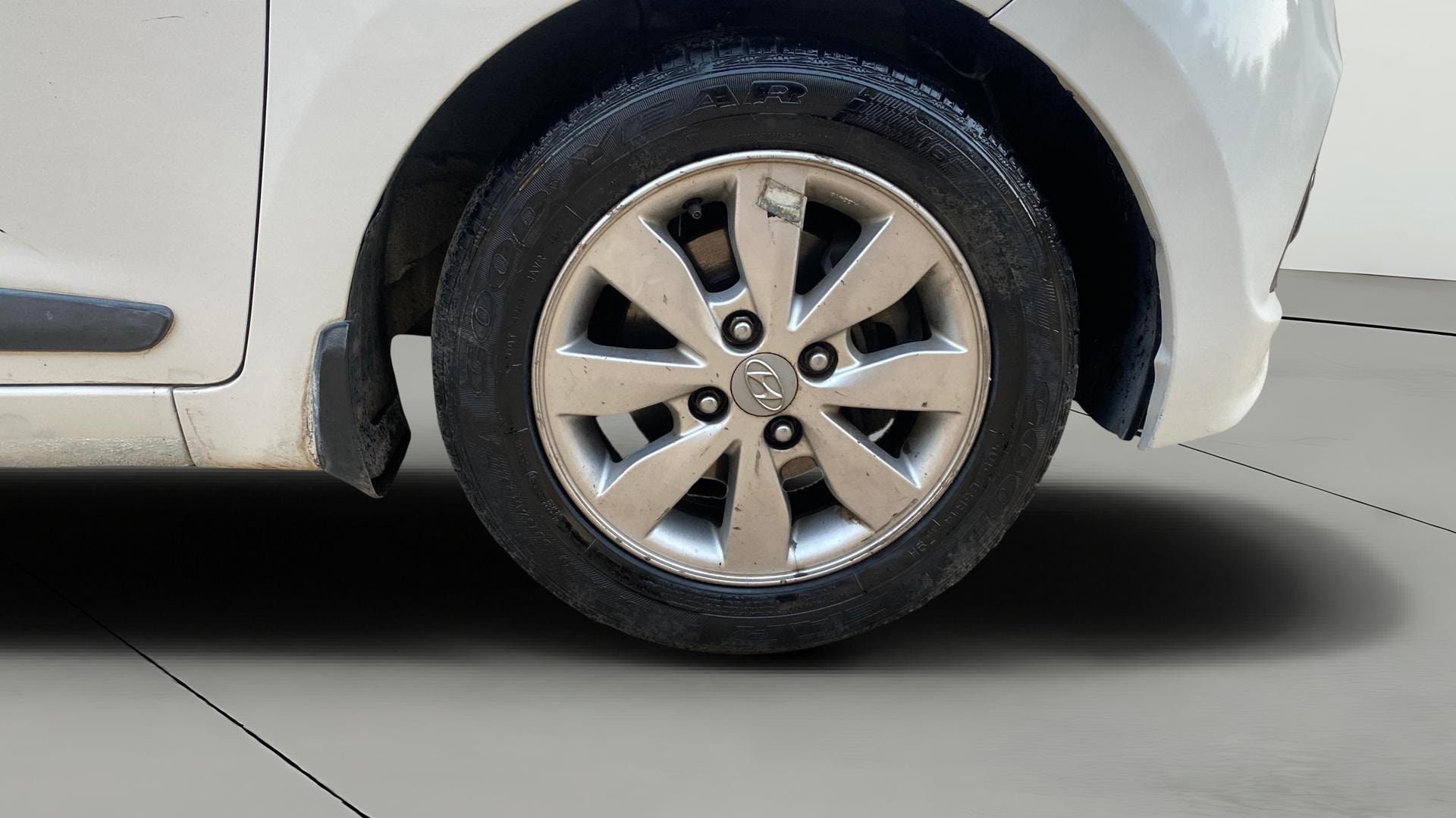 View 2014 Hyundai Xcent E Petrol Image 40 Used 2014 Hyundai Xcent E Petrol Image 40