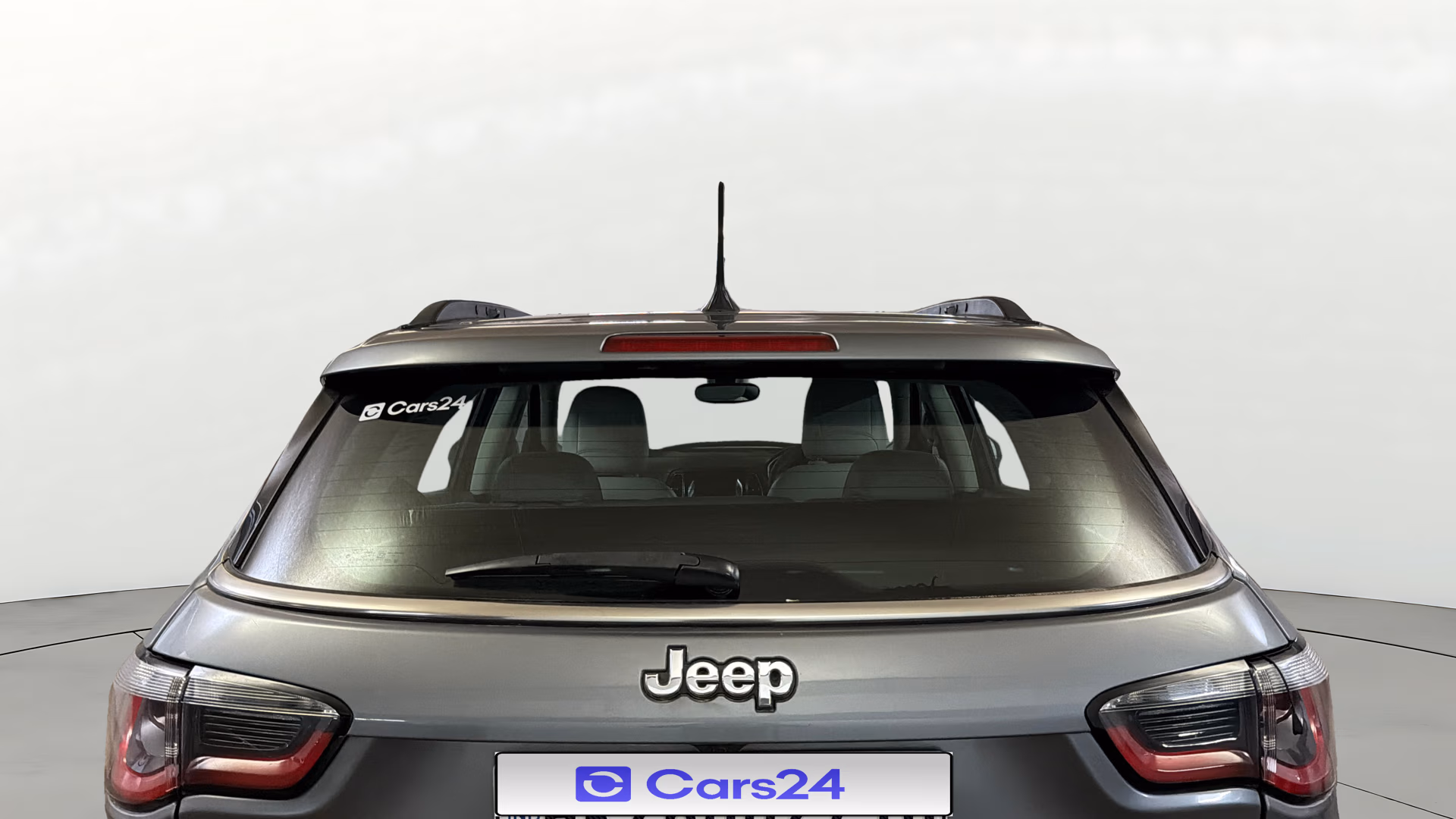 View 2018 Jeep Compass Limited 1.4 Multi AIR Petrol DDCT AT BS IV Image 4 Used 2018 Jeep Compass Limited 1.4 Multi AIR Petrol DDCT AT BS IV Image 4