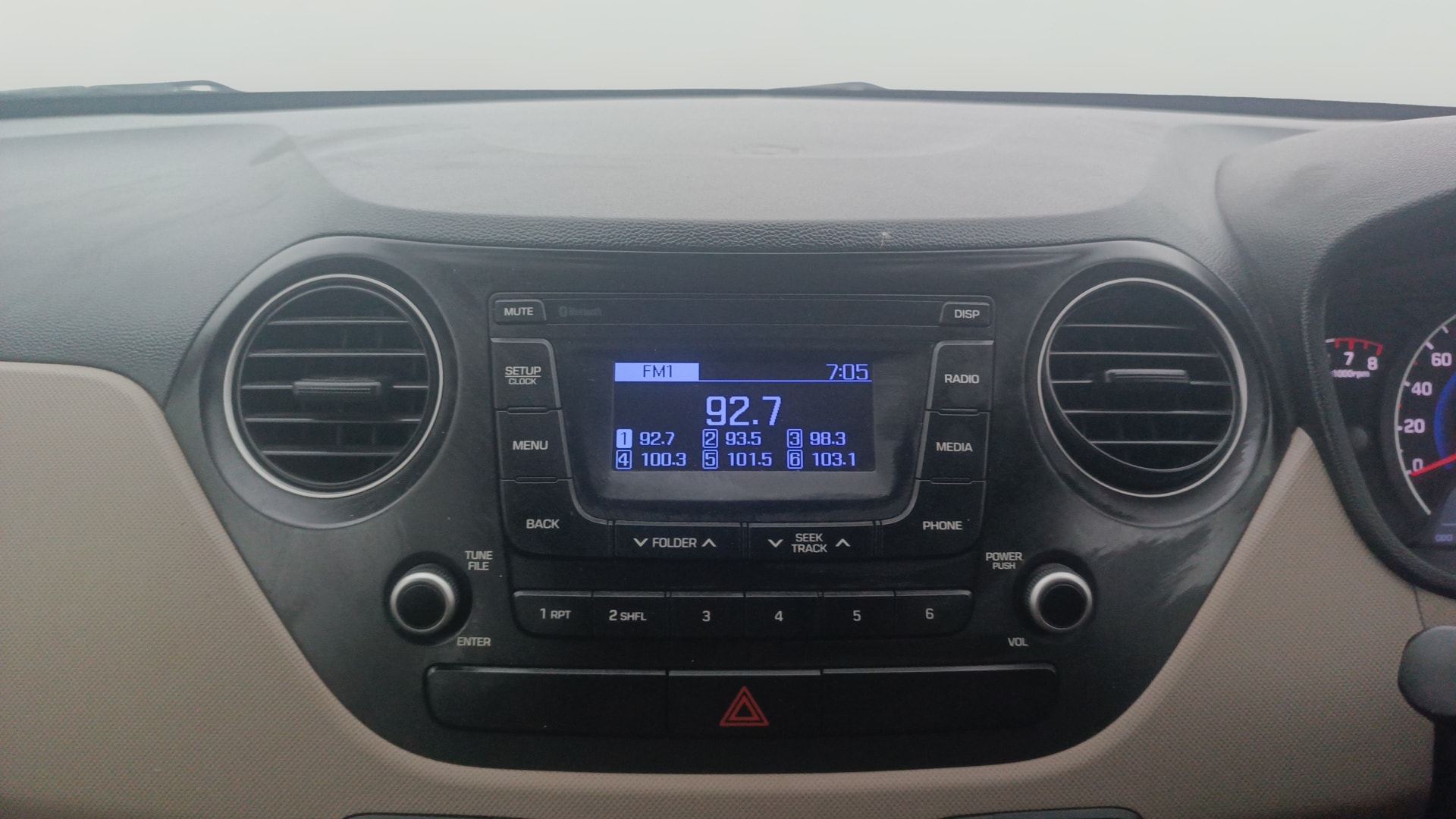 View 2019 Hyundai Grand i10 Magna 1.2 Kappa VTVT Image 19 Used 2019 Hyundai Grand i10 Magna 1.2 Kappa VTVT Image 19
