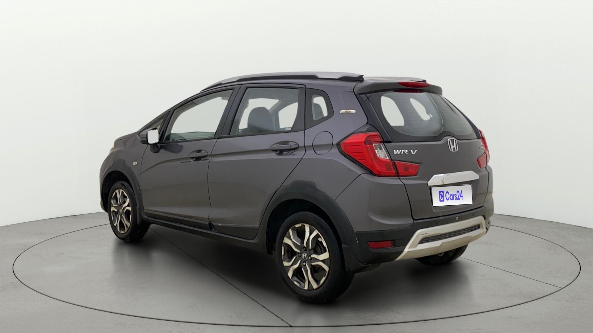 View 2018 Honda WR-V S MT Diesel Edge Edition Image 2 Used 2018 Honda WR-V S MT Diesel Edge Edition Image 2