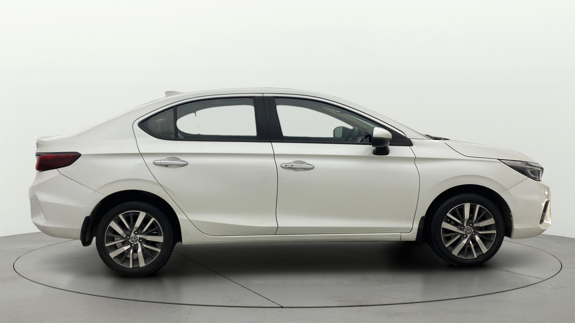 View 2022 Honda City ZX CVT Image 9 Used 2022 Honda City ZX CVT Image 9