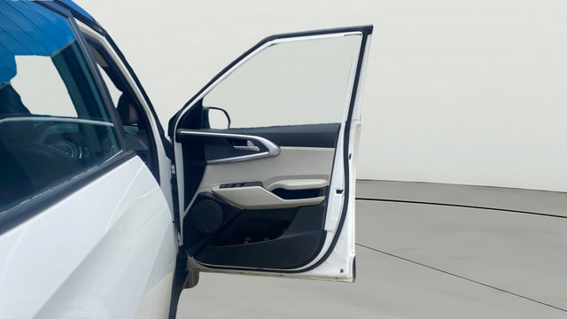 View Kia Carens Image 45 Used Kia Carens Image 45