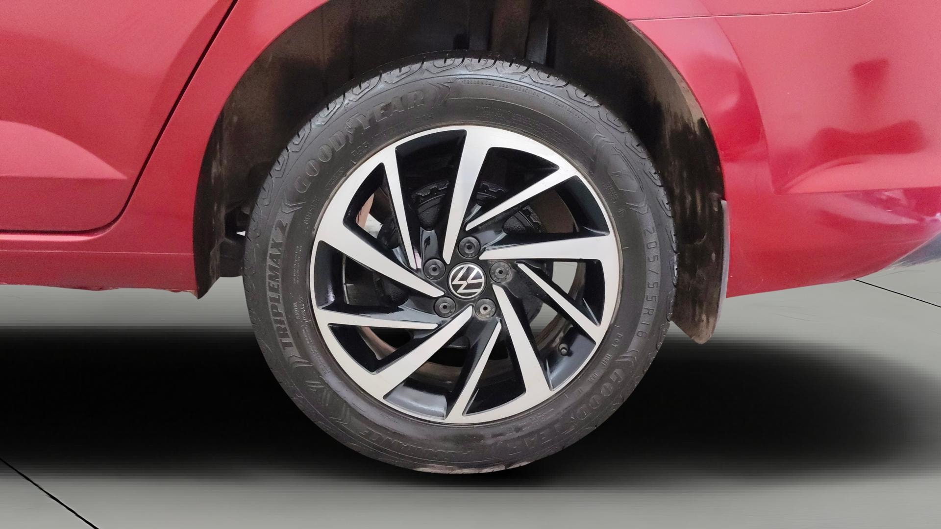 View 2023 Volkswagen Virtus Topline 1.0 TSI MT Image 12 Used 2023 Volkswagen Virtus Topline 1.0 TSI MT Image 12