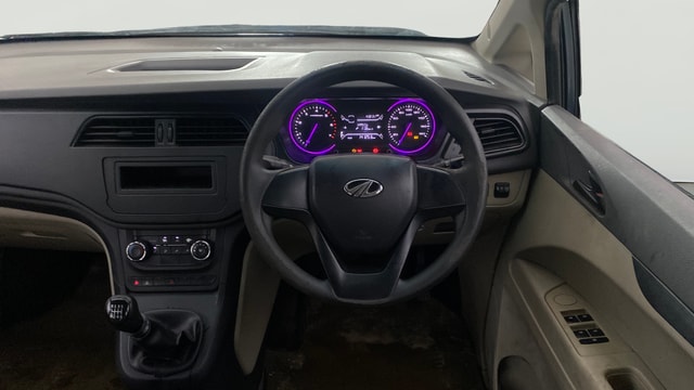 View Mahindra Marazzo Image 21 Used Mahindra Marazzo Image 21