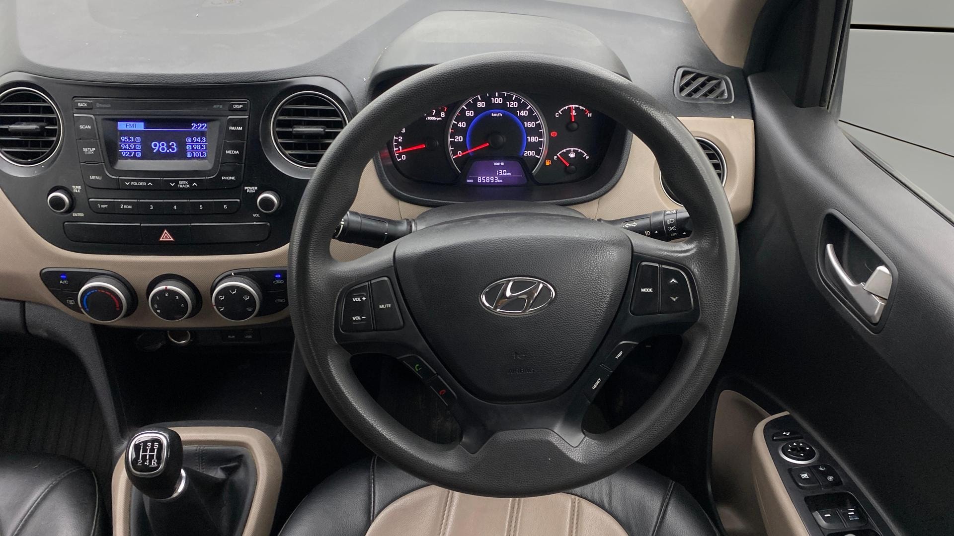 View 2016 Hyundai Grand i10 Sportz 1.2 Kappa Image 20 Used 2016 Hyundai Grand i10 Sportz 1.2 Kappa Image 20
