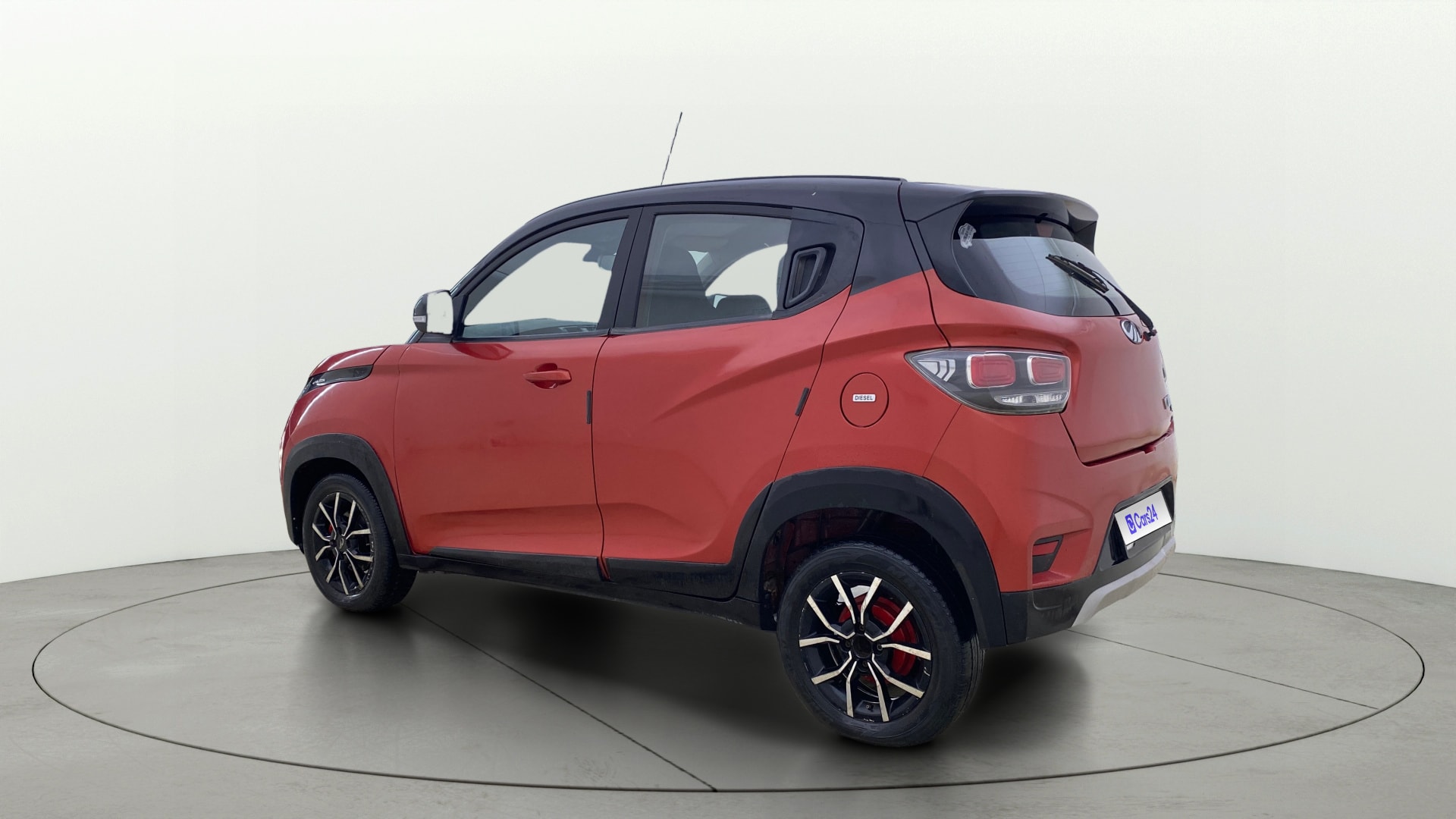 View 2018 Mahindra KUV100 K2 Petrol BS IV Image 2 Used 2018 Mahindra KUV100 K2 Petrol BS IV Image 2