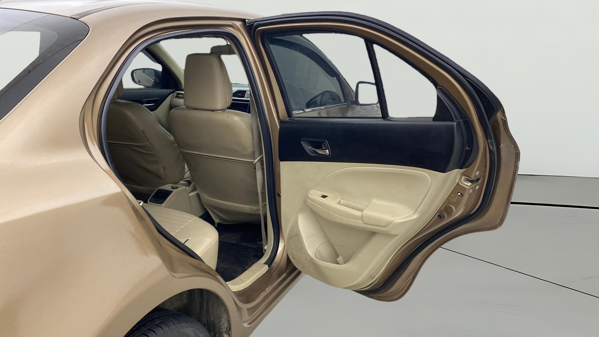 View 2019 Maruti Suzuki 1000 Base Variant Image 7 Used 2019 Maruti Suzuki 1000 Base Variant Image 7