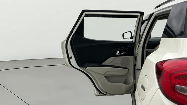 View Mahindra XUV300 Image 15 Used Mahindra XUV300 Image 15