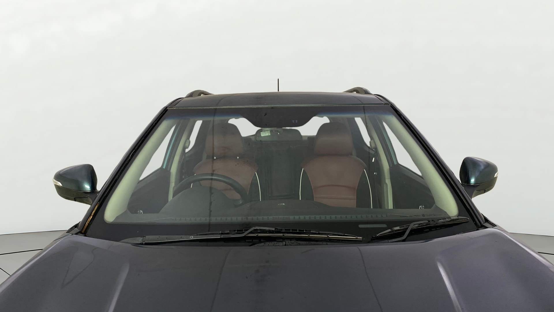 View 2021 Mahindra XUV300 W4 Petrol BS IV Image 30 Used 2021 Mahindra XUV300 W4 Petrol BS IV Image 30