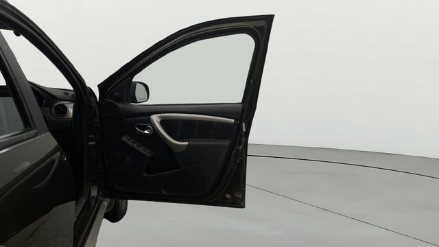 View Renault Duster Image 45 Used Renault Duster Image 45