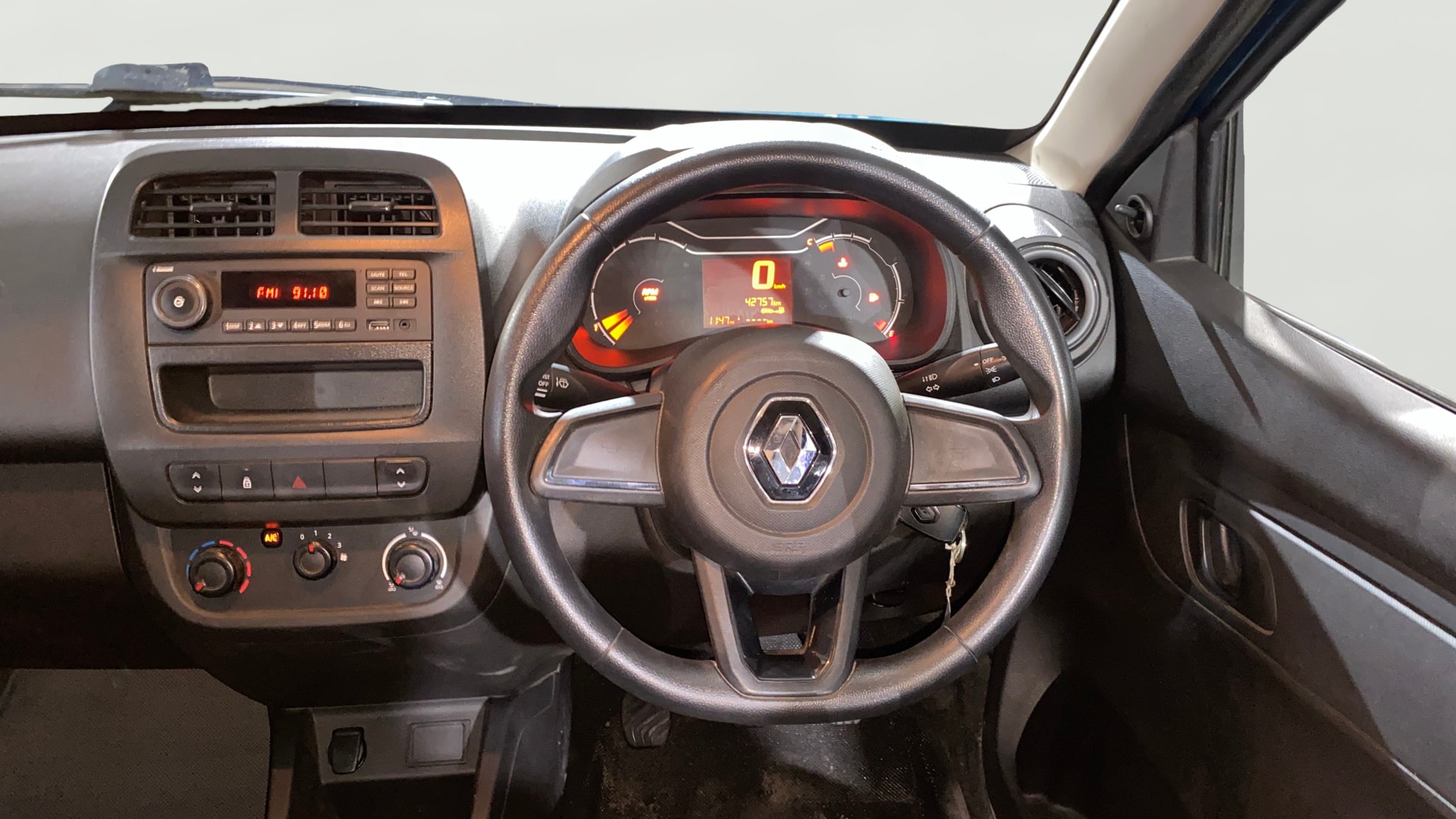 View 2021 Renault Kwid RXL Image 20 Used 2021 Renault Kwid RXL Image 20