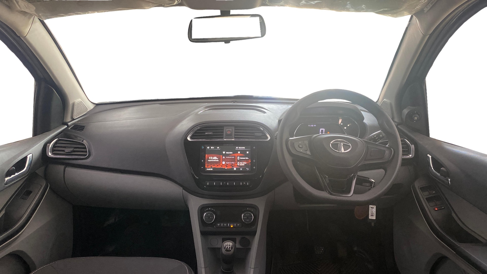 View 2021 Tata Tiago Revotorq XB Image 15 Used 2021 Tata Tiago Revotorq XB Image 15