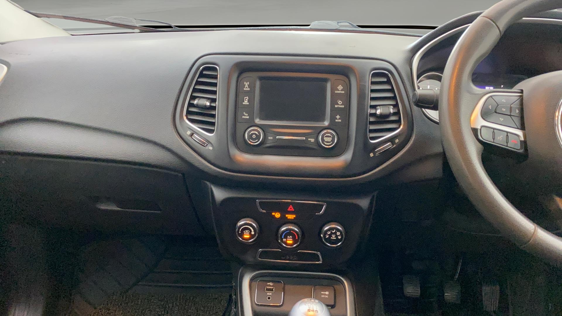 View 2018 Jeep Compass Sport 2.0 Diesel BS IV Image 17 Used 2018 Jeep Compass Sport 2.0 Diesel BS IV Image 17