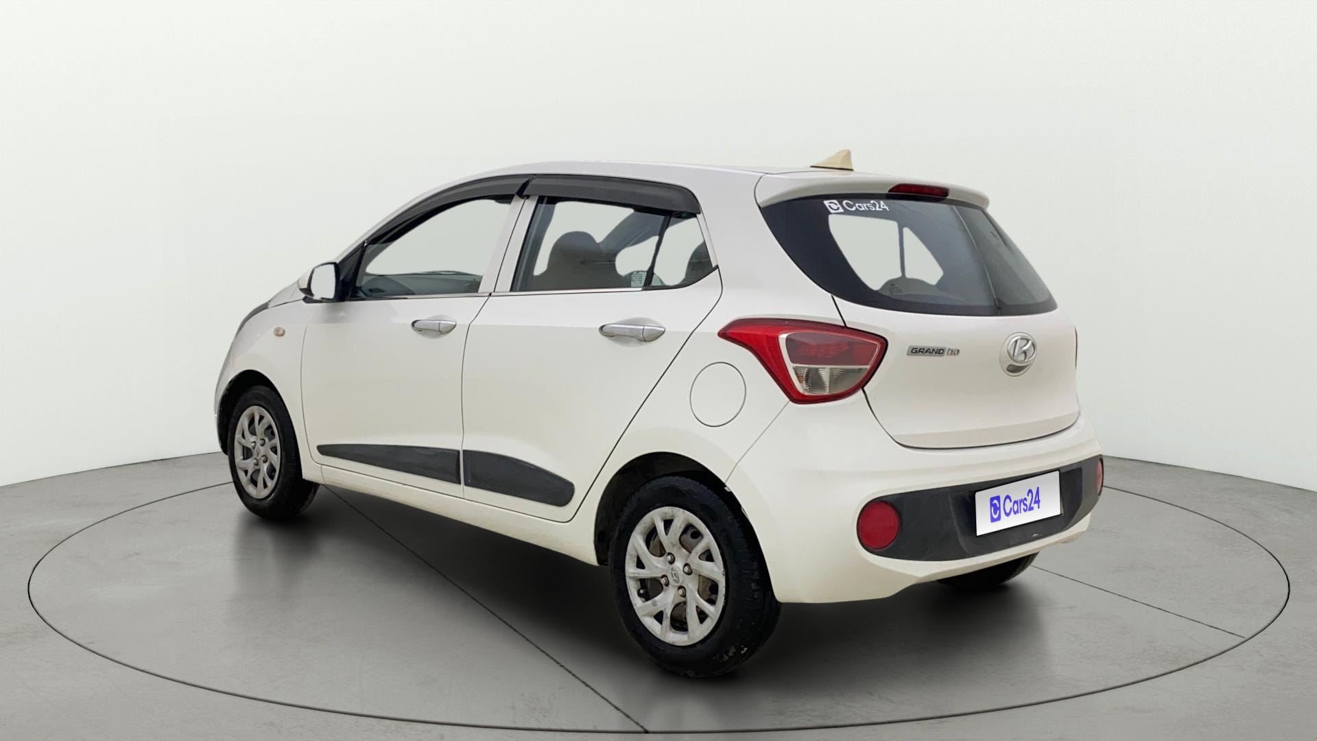 View 2018 Hyundai Grand i10 Magna 1.2 Kappa VTVT Image 2 Used 2018 Hyundai Grand i10 Magna 1.2 Kappa VTVT Image 2