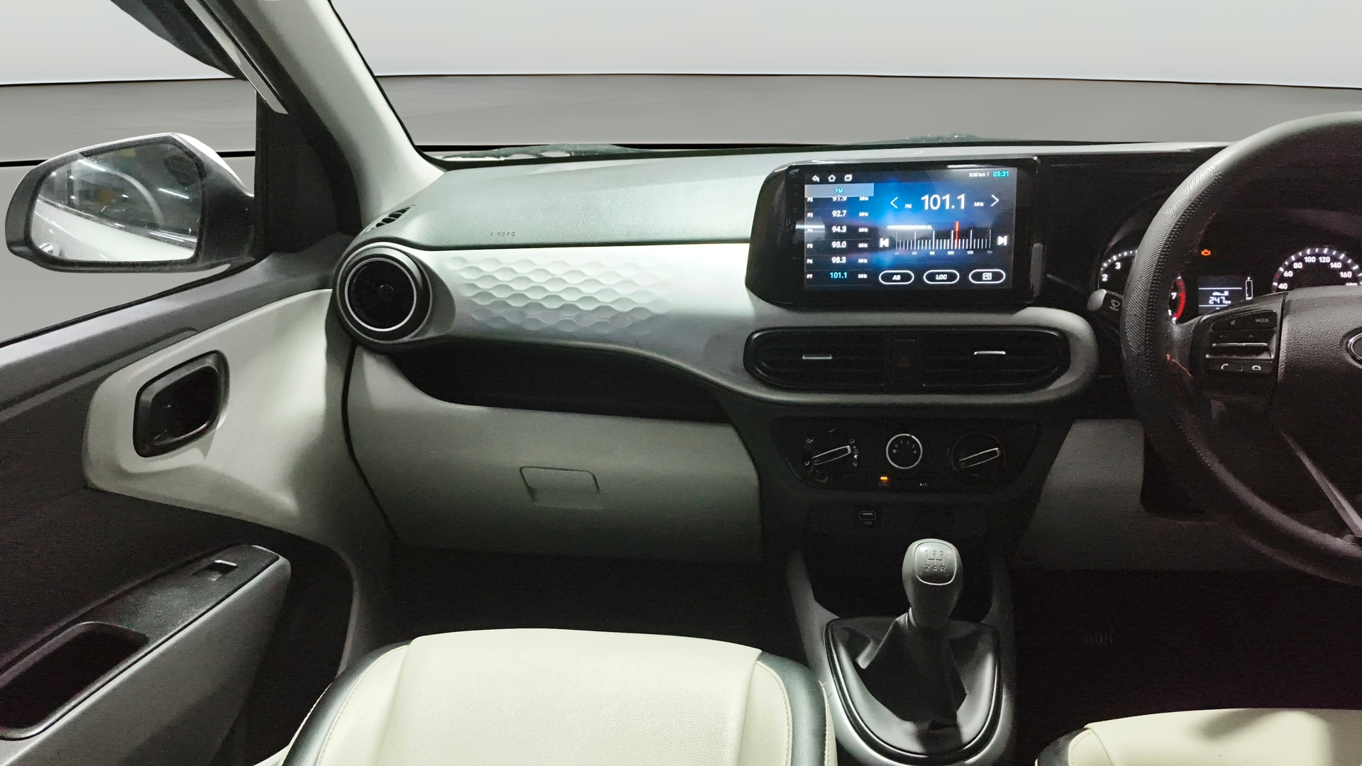 View 2022 Hyundai Grand i10 Nios Magna Petrol Image 17 Used 2022 Hyundai Grand i10 Nios Magna Petrol Image 17