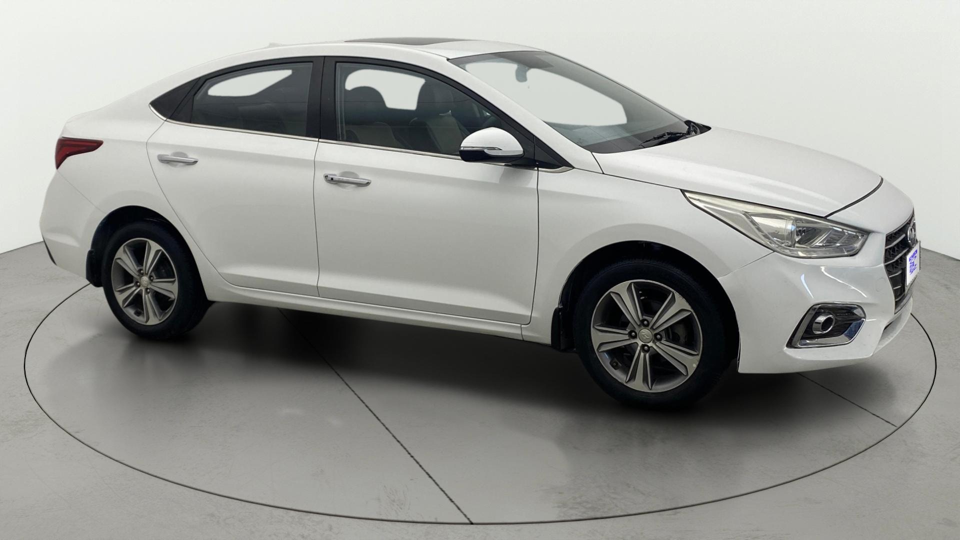 View 2018 Hyundai Verna 1.6 VTVT SX (O) AT Image 23 Used 2018 Hyundai Verna 1.6 VTVT SX (O) AT Image 23