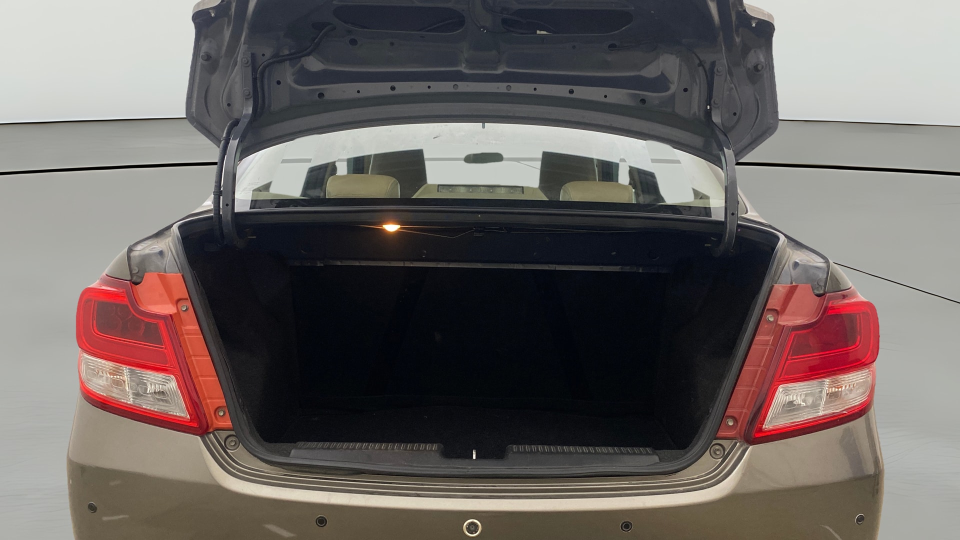 View 2019 Maruti Suzuki 1000 Base Variant Image 37 Used 2019 Maruti Suzuki 1000 Base Variant Image 37