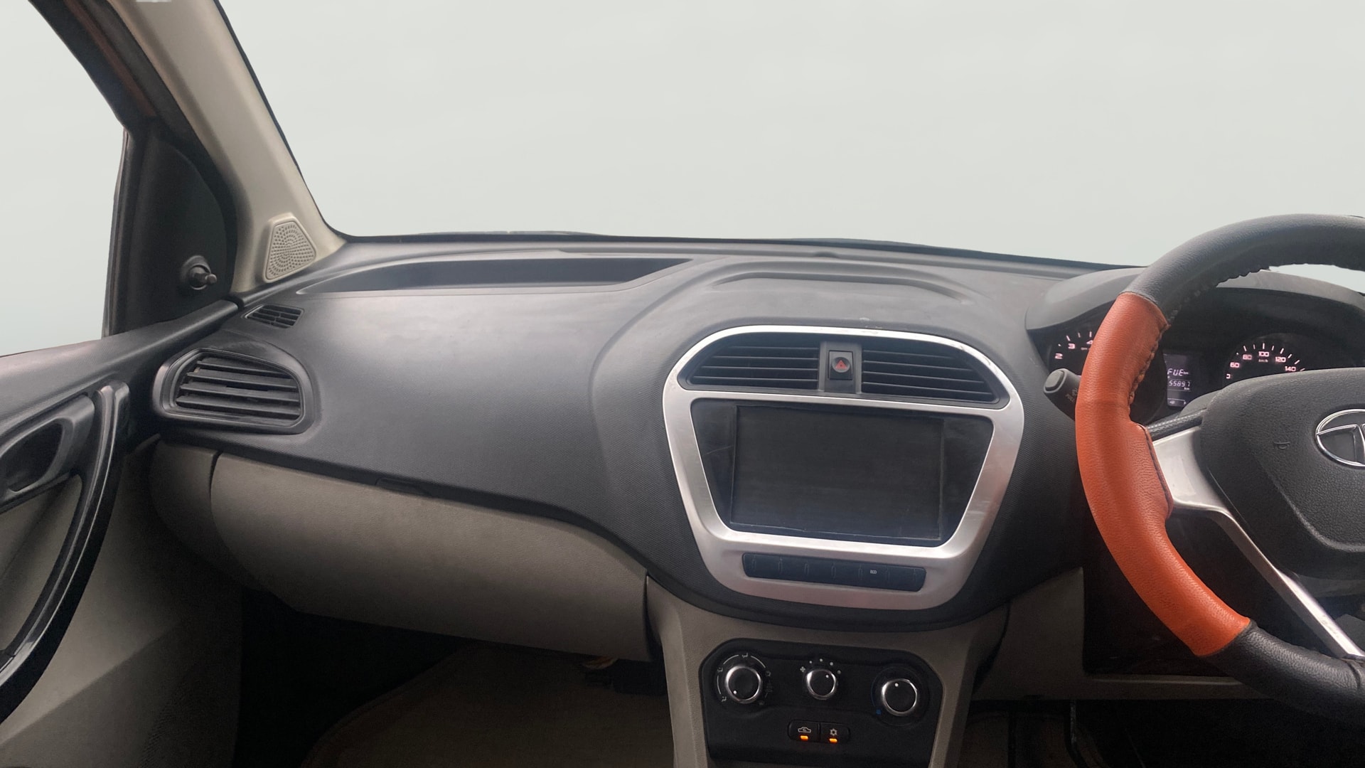 View 2016 Tata Tiago Revotorq XB Image 17 Used 2016 Tata Tiago Revotorq XB Image 17