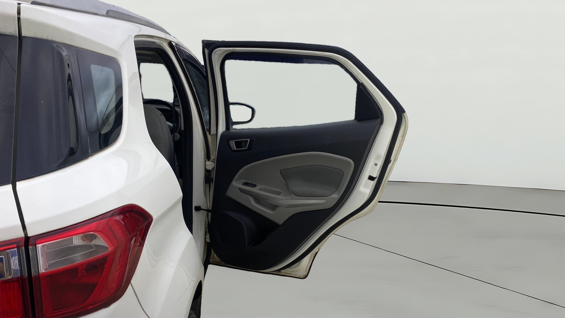 View 2014 Ford EcoSport 1.5 TDCi Diesel Ambiente BS IV Image 7 Used 2014 Ford EcoSport 1.5 TDCi Diesel Ambiente BS IV Image 7