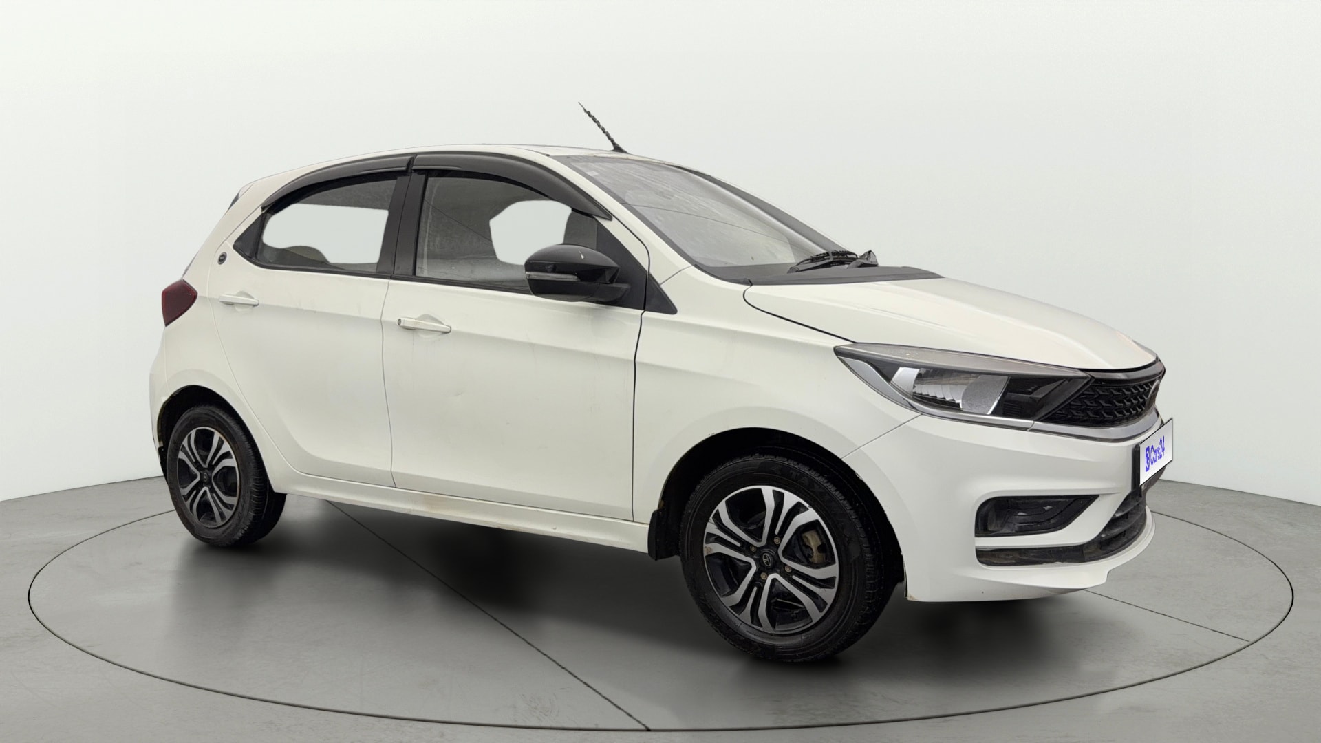 View 2024 Tata Tiago Revotorq XB Image 21 Used 2024 Tata Tiago Revotorq XB Image 21