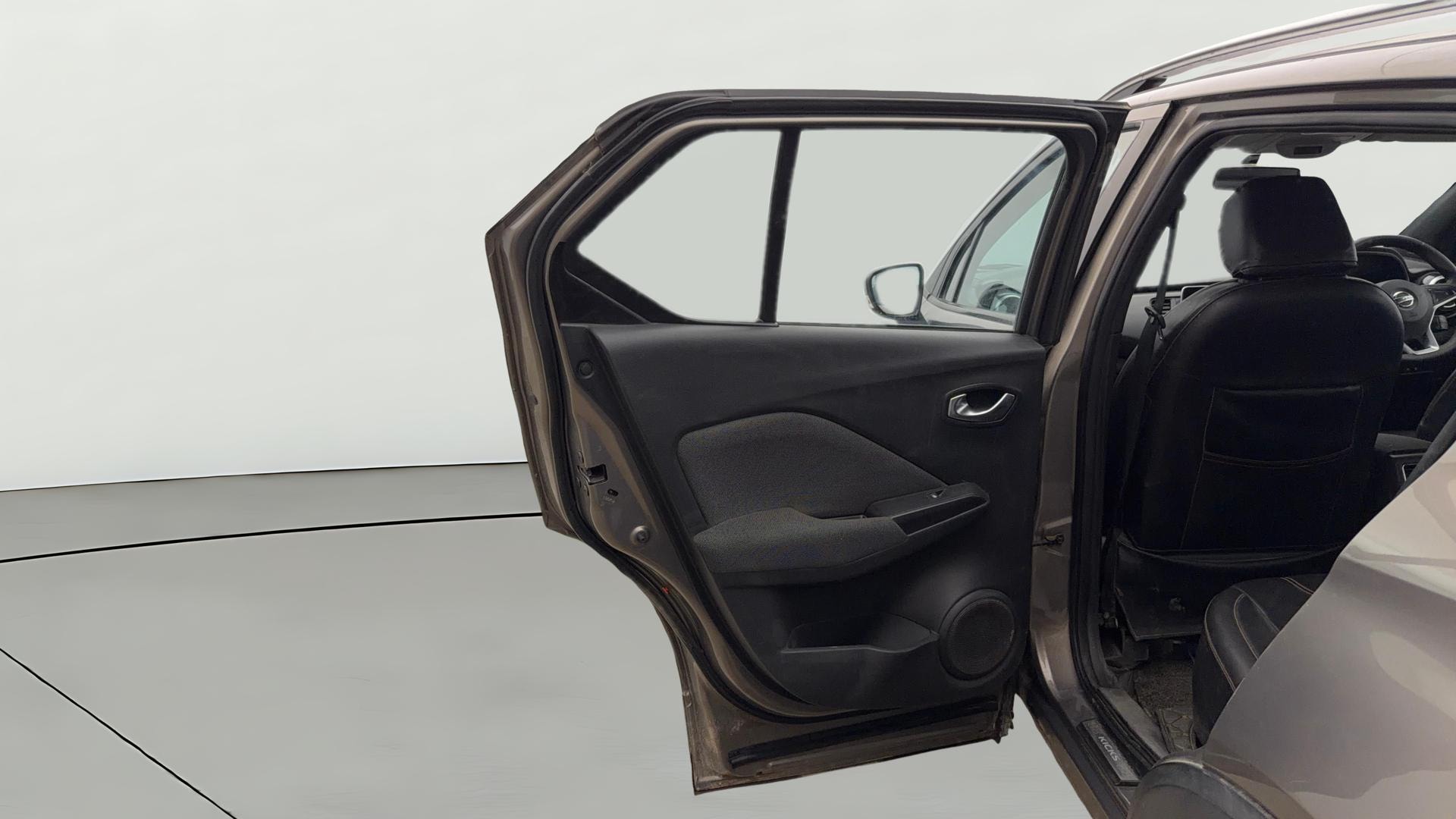 Used 2021 Nissan Kicks Used 2021 Nissan Kicks