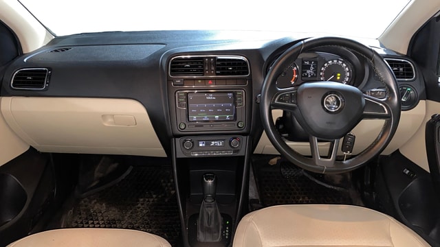 View Skoda Rapid Image 15 Used Skoda Rapid Image 15