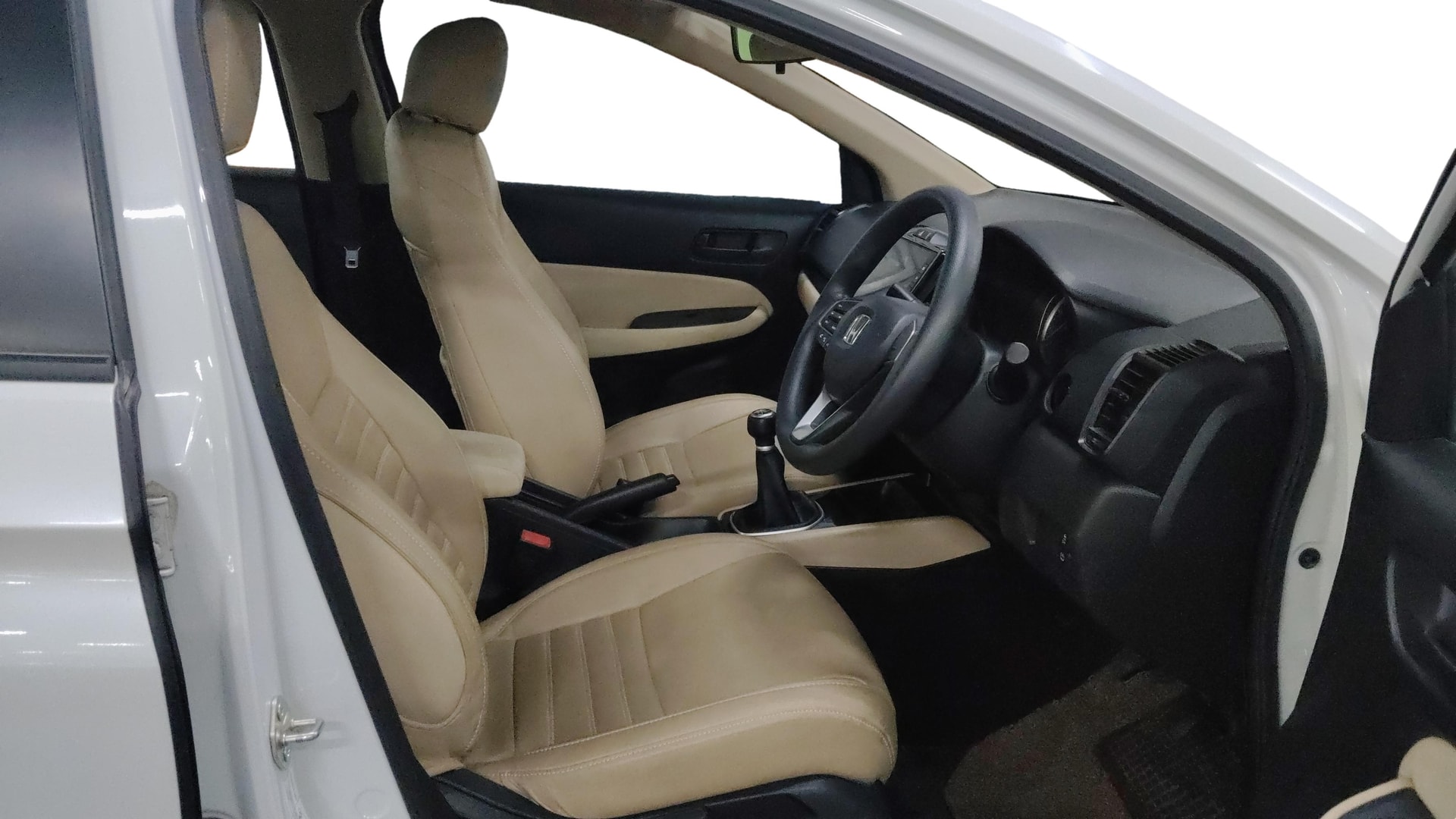 View 2024 Honda City ZX MT Diesel Anniversary Edition Image 17 Used 2024 Honda City ZX MT Diesel Anniversary Edition Image 17
