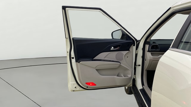 View Mahindra XUV300 Image 38 Used Mahindra XUV300 Image 38