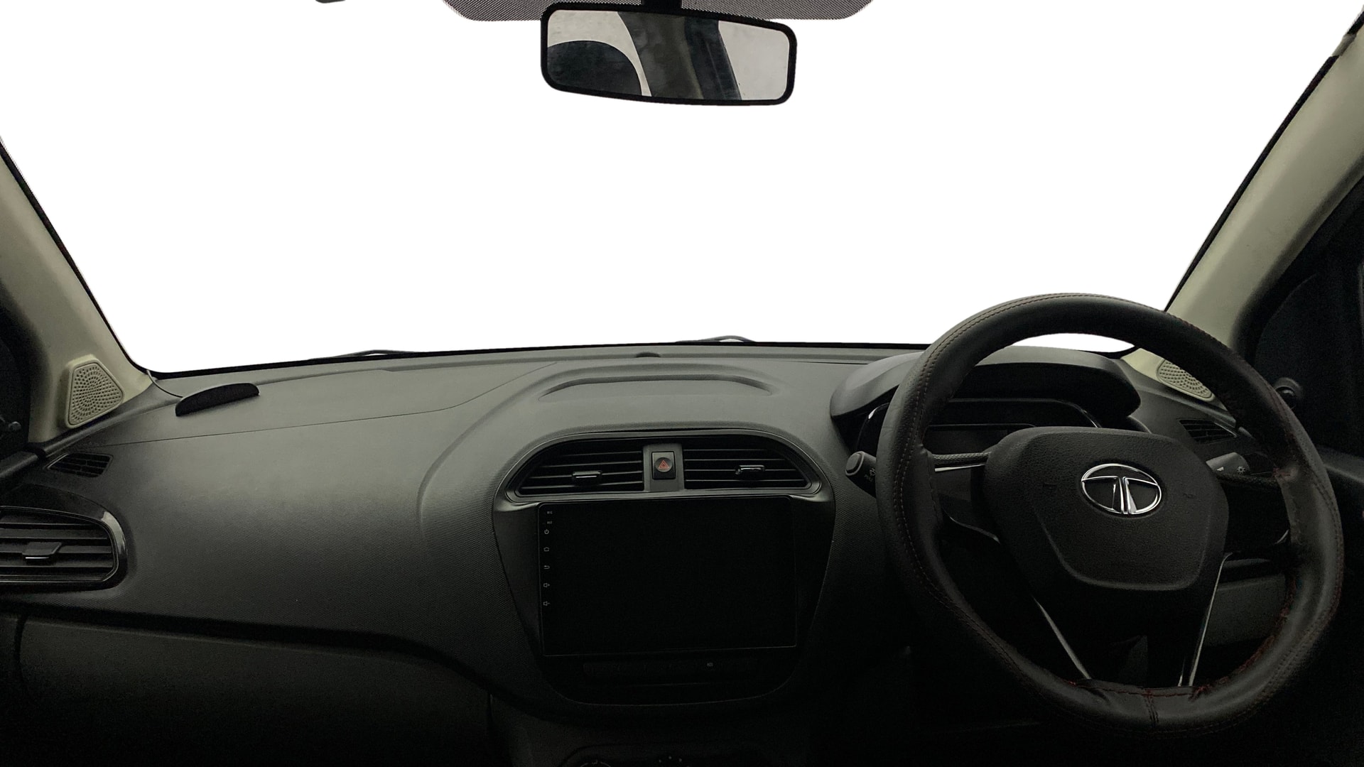 View 2020 Tata Tigor XE Diesel Image 15 Used 2020 Tata Tigor XE Diesel Image 15
