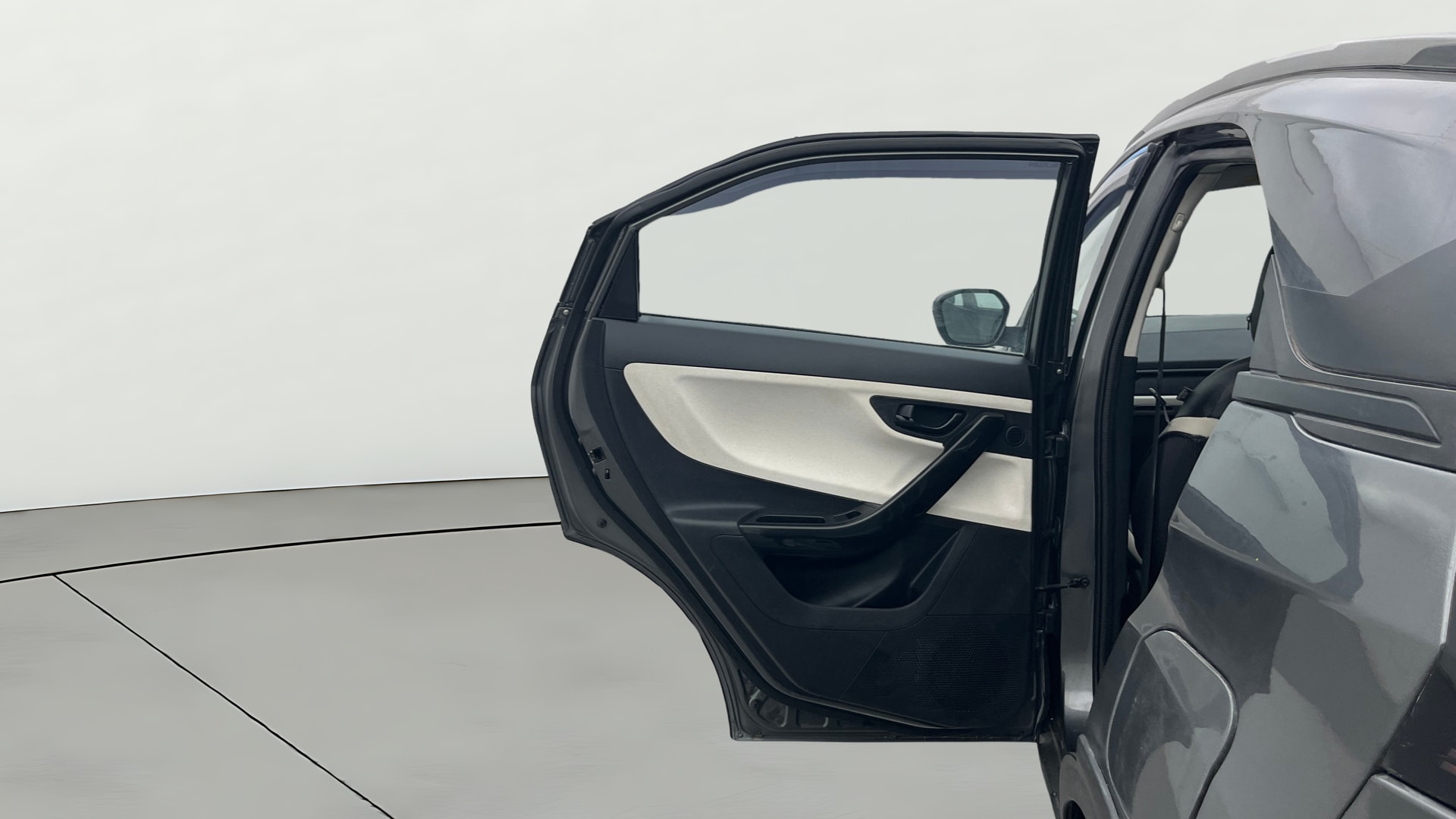 View 2024 Tata Nexon Revotron XE Image 22 Used 2024 Tata Nexon Revotron XE Image 22