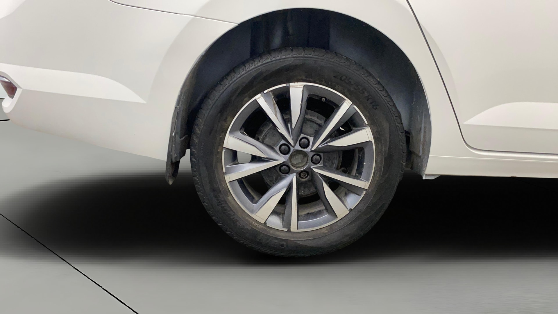 View 2022 Skoda Slavia Style 1.5 TSI DSG Image 33 Used 2022 Skoda Slavia Style 1.5 TSI DSG Image 33