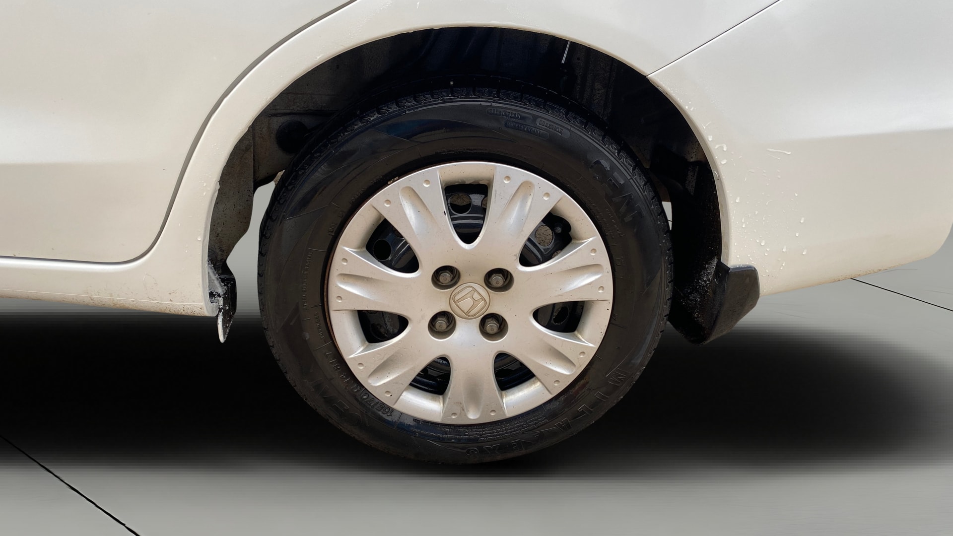View 2017 Honda Amaze E MT Petrol BS IV Image 11 Used 2017 Honda Amaze E MT Petrol BS IV Image 11