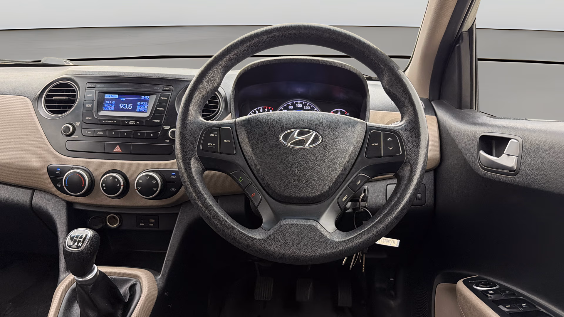 View 2016 Hyundai Grand i10 Sportz 1.2 Kappa Image 20 Used 2016 Hyundai Grand i10 Sportz 1.2 Kappa Image 20
