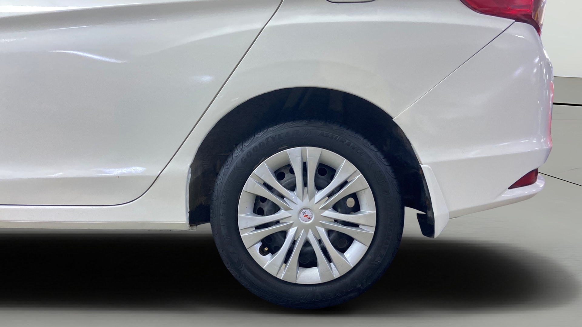 View 2015 Honda City ZX MT Diesel Anniversary Edition Image 12 Used 2015 Honda City ZX MT Diesel Anniversary Edition Image 12