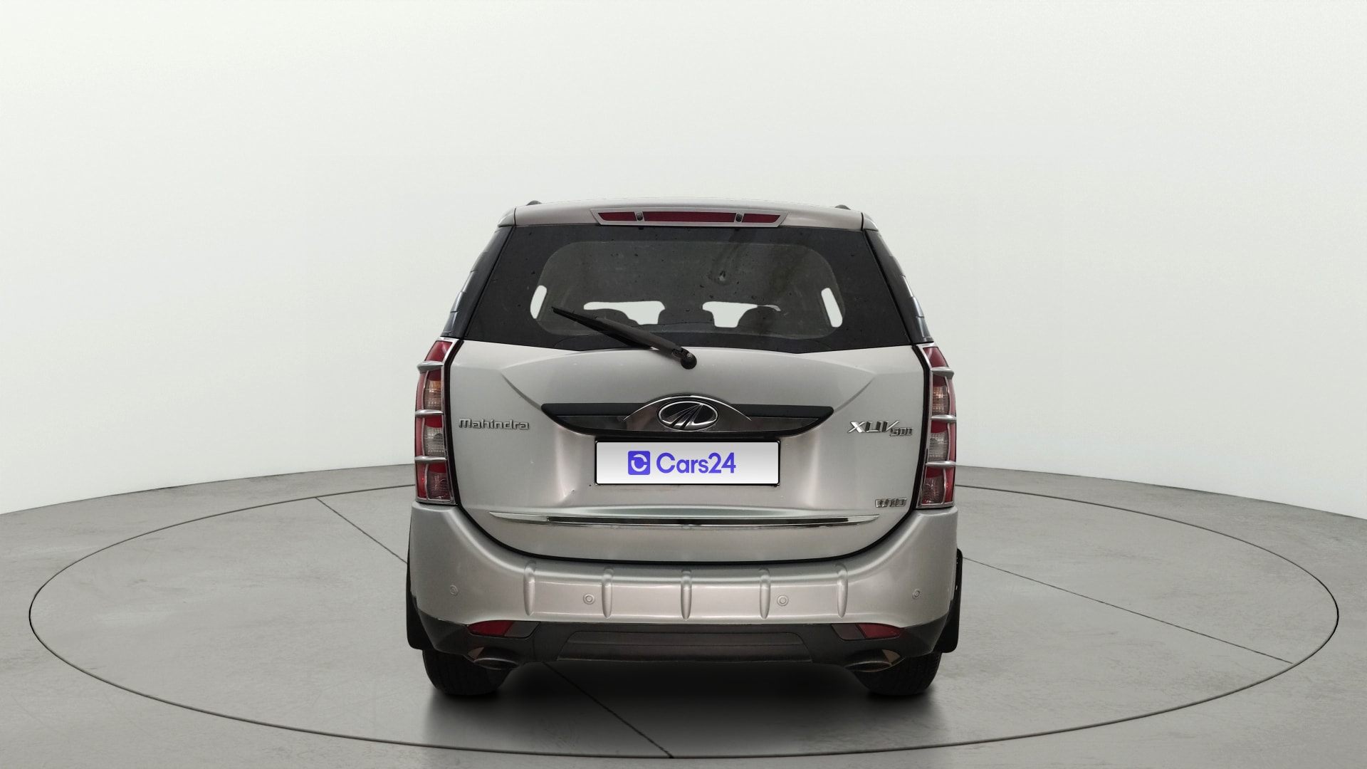 View 2015 Mahindra XUV500 W10 FWD Image 45 Used 2015 Mahindra XUV500 W10 FWD Image 45