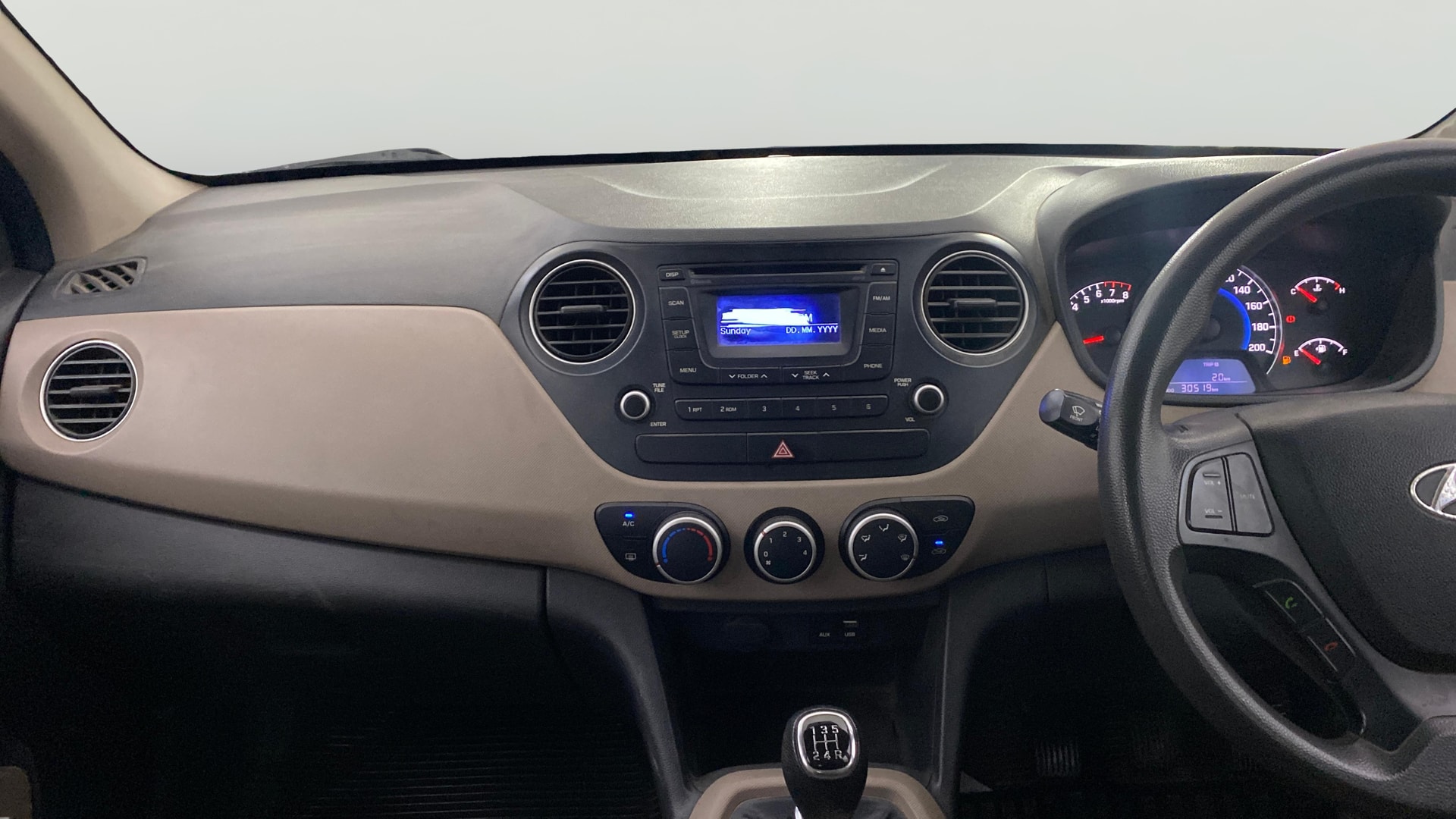 View 2016 Hyundai Grand i10 Sportz 1.2 Kappa Image 17 Used 2016 Hyundai Grand i10 Sportz 1.2 Kappa Image 17
