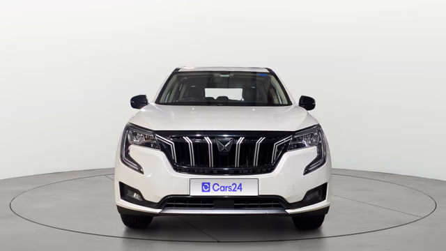 View Mahindra XUV700 Image 1 Used Mahindra XUV700 Image 1